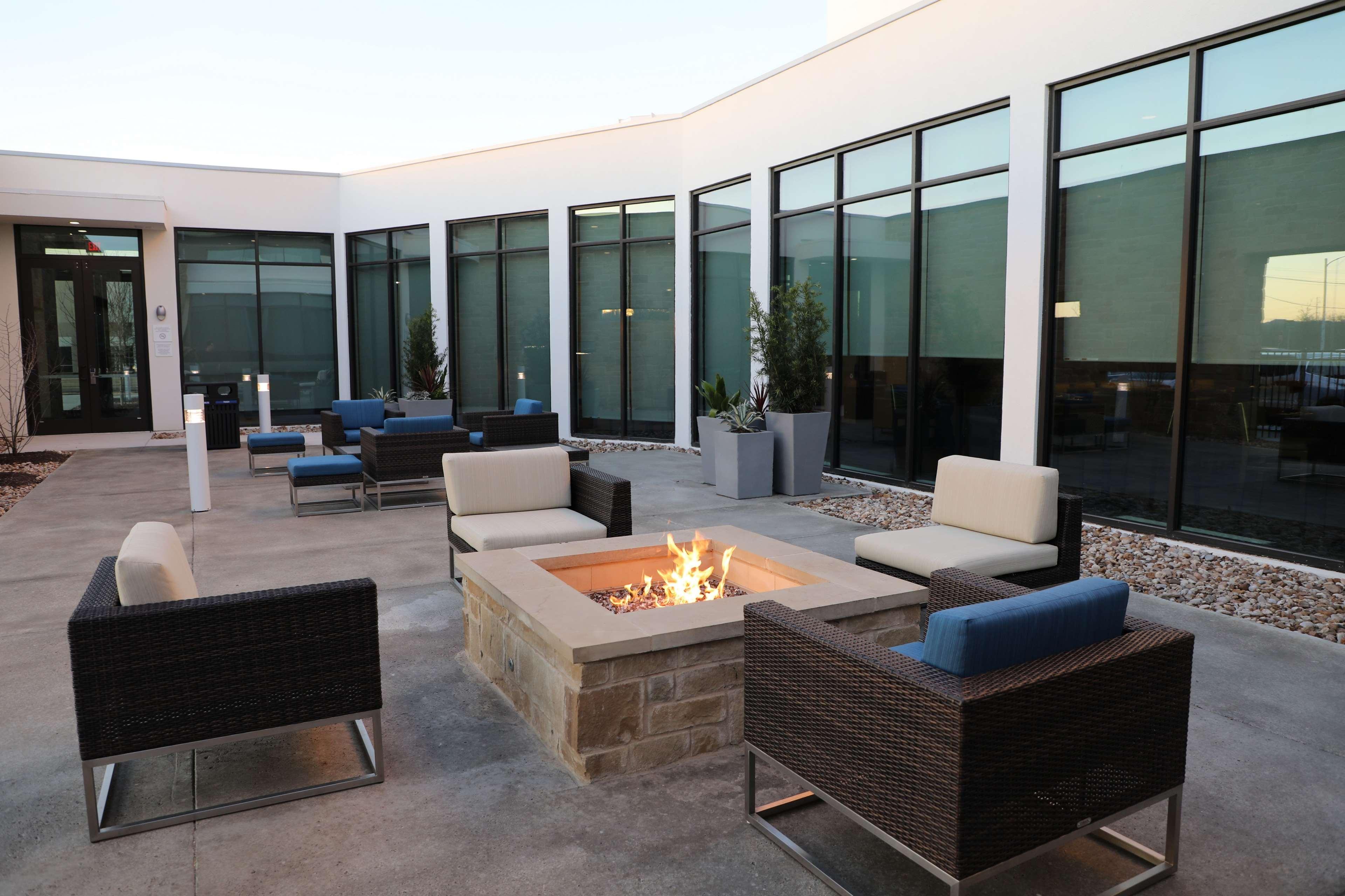 Hilton Garden Inn Austin Airport Eksteriør bilde